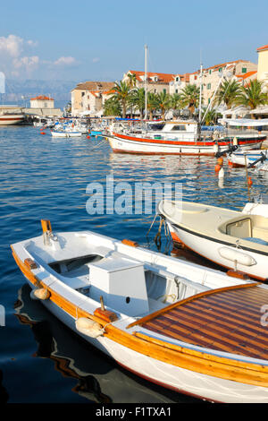 Vue de port de Supetar, île de Brac. Banque D'Images