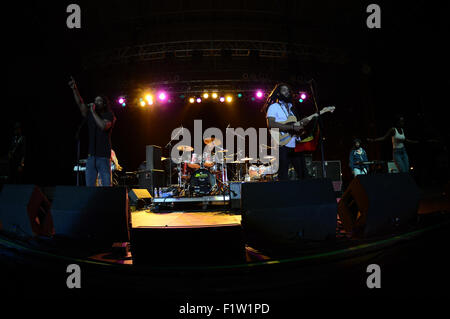 Virginia Beach, Virginia, USA. 12Th Mar, 2015. AMERICAN MUSIC FESTIVAL réunit Jamician LES WAILERS Band Reggae à la plage de Virginia Beach, Virginie le 5 septembre 2015.© Jeff Moore 2015 © Jeff Moore/ZUMA/Alamy Fil Live News Banque D'Images