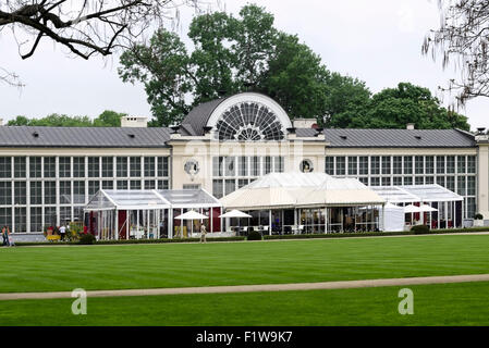 La nouvelle Orangerie au Restaurant Belvedere, Parc Lazienki à Varsovie, district de Wilanow Warszawa, Pologne, Polska, l'Europe, l'UNION EUROPÉENNE Banque D'Images