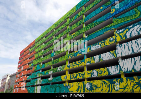 Parking peint des graffitis, de l'architecture, à Varsovie, Pologne, Polonais, Polska, Europe, UE, PL Banque D'Images