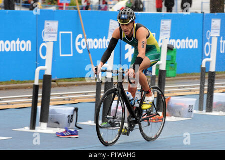 Edmonton, Canada. 7 Septembre, 2015. Declan Wilson (AUS) prend part à l'UIT WTS Edmonton 2015 hommes d'élite. Série mondiale de triathlon ITU. Le 7 septembre 2015. Edmonton, Alberta, Canada. Credit : Anatoliy Cherkasov/Alamy Live News Banque D'Images