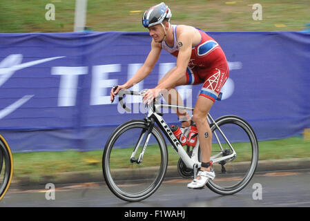 Edmonton, Canada. 7 Septembre, 2015. Richard Varda (SVK) prend part à l'UIT WTS Edmonton 2015 hommes d'élite. Série mondiale de triathlon ITU. Le 7 septembre 2015. Edmonton, Alberta, Canada. Credit : Anatoliy Cherkasov/Alamy Live News Banque D'Images