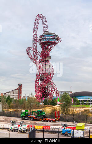 Arcelor Mittal Orbit tour dans le parc olympique de Londres en 2012, Stratford, London, Angleterre, Royaume-Uni. Banque D'Images