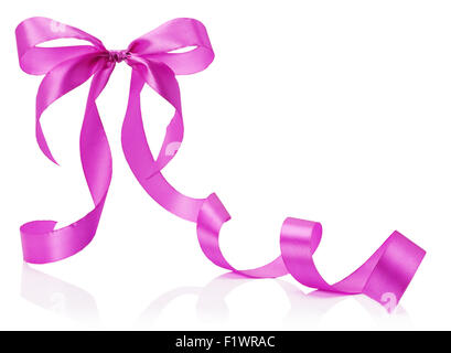 Noeud rose isolé sur le fond blanc. Banque D'Images