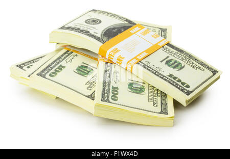 Des piles de dollars US bundle isolé sur le fond blanc. Banque D'Images