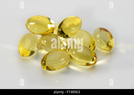 Close up of capsules d'huile de poisson. Banque D'Images