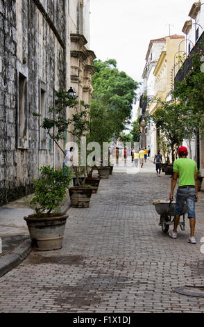 Du côté de La Havane rues en centre-ville près de la Plaza Vieja - La Havane Cuba Banque D'Images