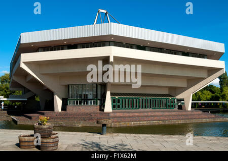 Le hall Central Building, Université de York Heslington Campus, ville de York, Yorkshire, Angleterre, Royaume-Uni. Construit en 1968. Banque D'Images