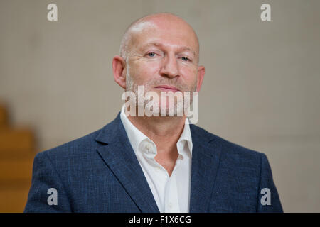 Schweinfurt, Allemagne. 05Th Nov, 2015. Wolf Eiermann, nouveau directeur de la Georg Schaefer Museum, pose à l'avant du musée lors de son introduction officielle à Schweinfurt, Allemagne, 08 septembre 2015. Il a travaillé auparavant comme un historien de l'art, conservateur et de la construction de l'état conseiller gallery de Stuttgart. Photo : DANIEL KARMANN/dpa/Alamy Live News Banque D'Images