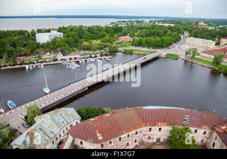 Haut de page vue sur la vieille ville depuis le pont d'observation du château de Vyborg à Vyborg, Russie Banque D'Images