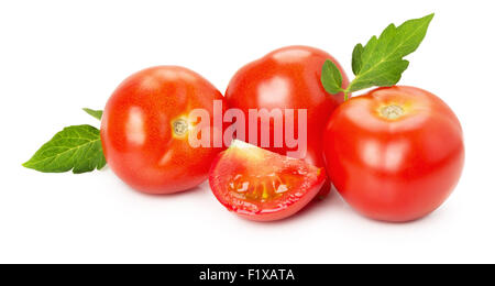 Les tomates fraîches isolées sur fond blanc. Banque D'Images