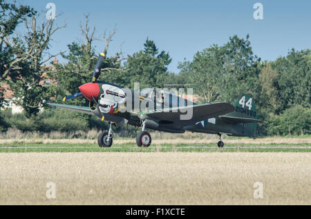 Curtiss P40N Warhawk Lulu Bell G-1-KITT du porte-manteau 11 collection. Banque D'Images