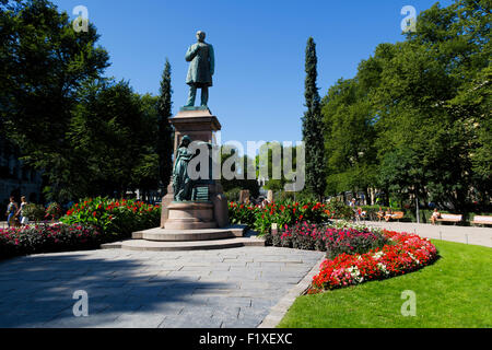 Johan Ludvig Runeberg statue au parc Esplanadi à Helsinki, Finlande, Europe Banque D'Images