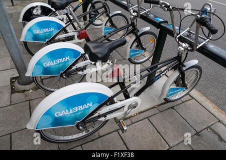 Un service de location de vélos dans la rue de Stockholm, Stockholm, Suède, Europe Banque D'Images