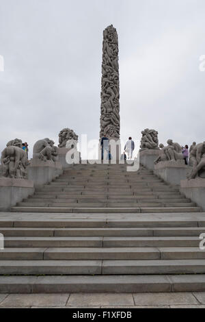 Statue du sculpteur Gustav Vigeland au parc Frogner à Oslo, Norvège Banque D'Images