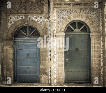 Portes anciennes, Essaouira, Maroc Banque D'Images