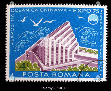 Timbres par la Roumanie, montre des enfants dans le domaine des sciences pavillon, circa 1975 Banque D'Images