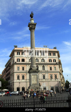 La colonne de la paix dans la Piazza di Santa Maria Maggiore, à Rome, Italie. Banque D'Images