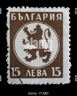 Timbres en Bulgarie montre des armoiries de la Bulgarie, vers 1945. Banque D'Images