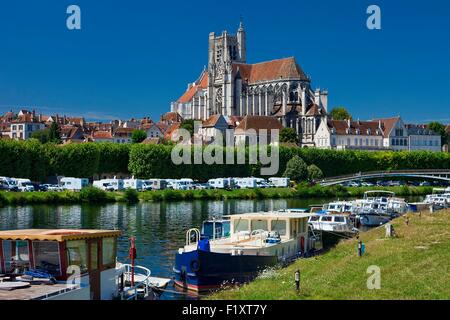 La France, l'Yonne, Auxerre, la Cathédrale Saint Etienne Banque D'Images