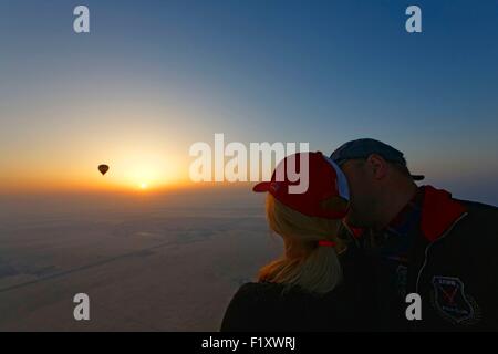 Emirats Arabes Unis, Dubai, vol en montgolfière au dessus du désert (vue aérienne) Banque D'Images