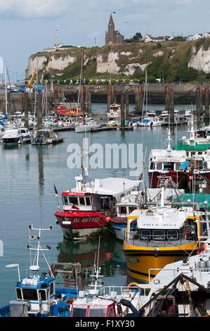France, Seine Maritime, Pays de Caux, la Côte d'Albâtre, Dieppe, de bateaux de pêche dans le quartier du port Polet Banque D'Images
