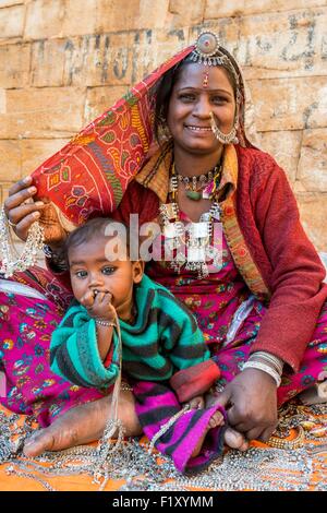 L'Inde, Rajasthan, Jaisalmer, Gypsy Woman de désert du Thar Banque D'Images