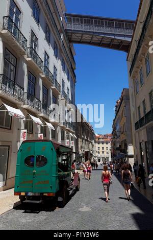Portugal, Lisbonne, la Baixa, rua di Carmo, l'accès à la passerelle Elevador de Santa Justa Banque D'Images