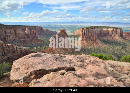 Voir à partir de la Rim Drive dans le Colorado National Monument près de Fruita, et dans l'ouest de Grand Junction Colorado Banque D'Images