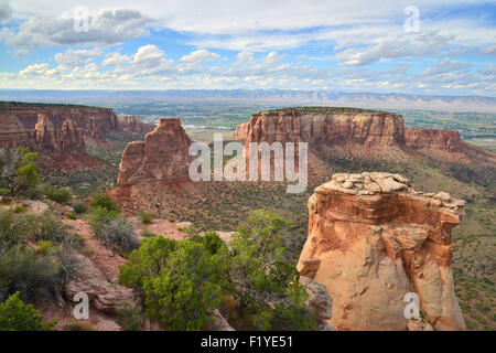 Voir à partir de la Rim Drive dans le Colorado National Monument près de Fruita, et dans l'ouest de Grand Junction Colorado Banque D'Images