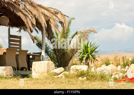 Restaurant en plein air à côté de la mer, Kefalonia Banque D'Images