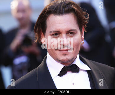 Venise, Italie. Le 4 septembre, 2015. L'acteur Johnny Depp dans le tapis rouge du film 'The Danish Girl' à la 72e Festival International du Film de Venise le 5 septembre 2015 à Venise, Italie © Crédit Ottavia Da Re/Sintesi/Alamy Live News Banque D'Images