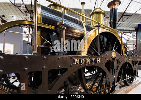 Museum of the Great Western Railway. Swindon en Angleterre. L 'North Star' locomotive à vapeur..(début de train à vapeur) Banque D'Images
