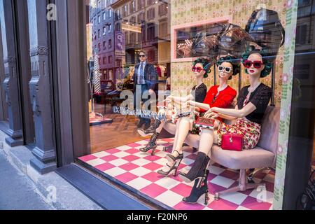 L'Italie, Lombardie, Milan, Dolce & Cabbana shop cour Corso Venezia Banque D'Images
