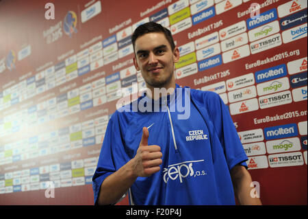 Riga, Lettonie. Sep 9, 2015. République tchèque de basket-ball player Tomas Satoransky participe à une conférence de presse après l'EuroBasket 2015 (championnat de basket européen) correspondent à la République tchèque contre la Belgique, à Riga, en Lettonie, le mercredi 9 septembre 2015. © David Svab/CTK Photo/Alamy Live News Banque D'Images