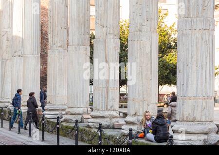 L'Italie, Lombardie, Milan, Corso di Porta Ticinese, colonnes de Saint Laurent (San Lorenzo) de la colonne, ruines Romaines datant du deuxième siècle Banque D'Images