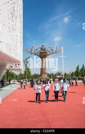 L'Italie, Lombardie, Milan, l'Exposition mondiale EXPO Milano 2015, Palais de l'Italie et l'arbre de vie Banque D'Images