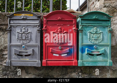 Italie, Toscane, Lucca, Barga, les boîtes aux lettres, dans la vieille ville. Banque D'Images