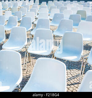 Des chaises dans l'air extérieur Banque D'Images