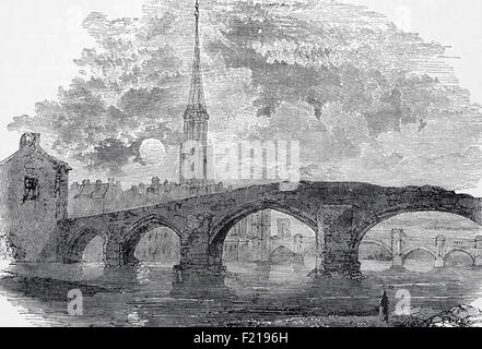 Une vue du XIXe siècle de l'Auld Brig d'Ayr construit en 1470 à travers la rivière Ayr, Ayr, en Écosse, a remplacé le Pont du bois des années 1200. Robert Burns, a écrit qu'il serait encore debout quand le New Brig (construit dans sa vie) a été réduit à un 'cairn sans hapteur (tas de pierre)'. Le "New Brig" est tombé et a été remplacé au 19ème siècle, tandis que le "Auld Brig" reste et est l'un des plus anciens ponts en pierre d'Écosse. Banque D'Images