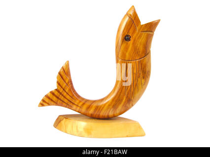 Poisson en bois, statuette isolé sur fond blanc Banque D'Images