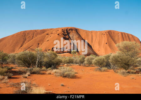 L'Uluru ou Ayers Rock en fin d'après-midi, le Centre de l'Australie Banque D'Images
