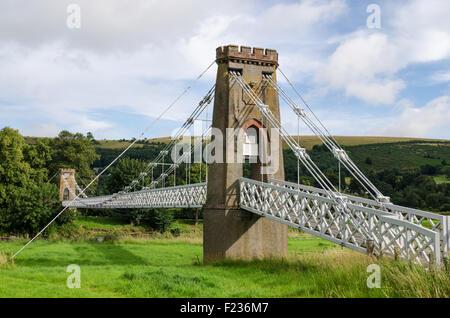 Chainbridge, pont suspendu au-dessus de la rivière Tweed, sur le chemin des Southern Uplands, Melrose, Scottish Borders, Scotland, Royaume-Uni Banque D'Images