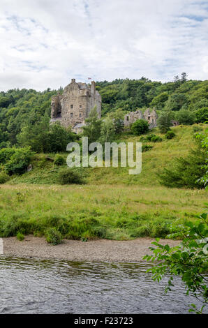 Neidpath Castle sur les rives de la rivière Tweed, Peebles, Peeblesshire, Scottish Borders, Scotland, Royaume-Uni Banque D'Images