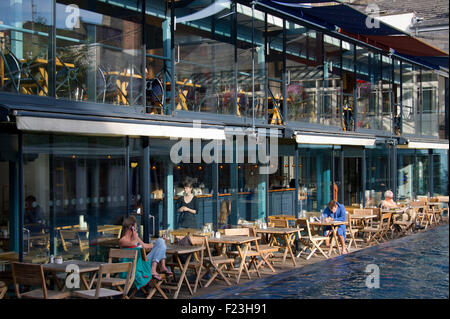 Le lido spa & restaurant, Clifton, bristol, qui comprend une piscine extérieure, un bar et un restaurant. Banque D'Images