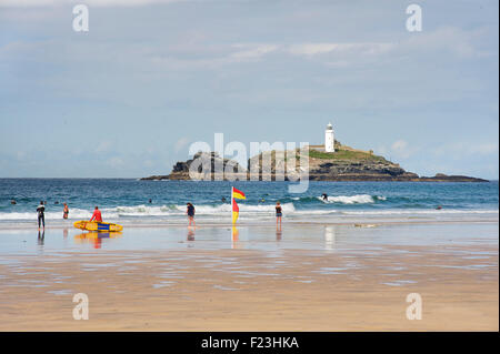 Gwithian Godrevy lighthouse, beach, Cornwall, England, UK. Summertime Banque D'Images