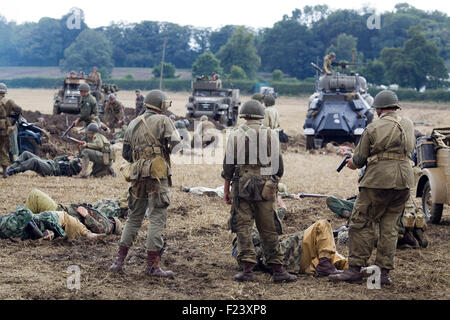 La seconde guerre mondiale, faisant des prisonniers 11 soldats sur le champ de bataille Banque D'Images