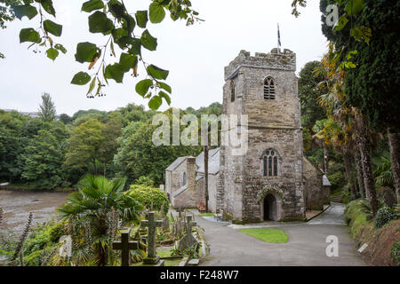 La célèbre église St Just à Roseland à Cornwall, UK. Banque D'Images