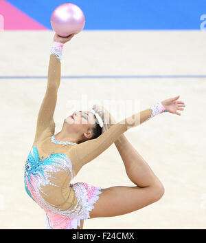 Stuttgart, Allemagne. Sep 11, 2015. Jana Berezko-Marggrander de l'Allemagne dans la compétition au Championnat du Monde de Gymnastique Rythmique 2015 à Stuttgart, Allemagne, 11 septembre 2015. Dpa : Crédit photo alliance/Alamy Live News Banque D'Images