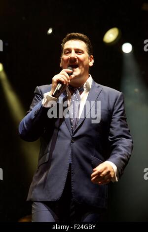 Tony Hadley de Spandau Ballet à Newmarket Nights 2015 Banque D'Images